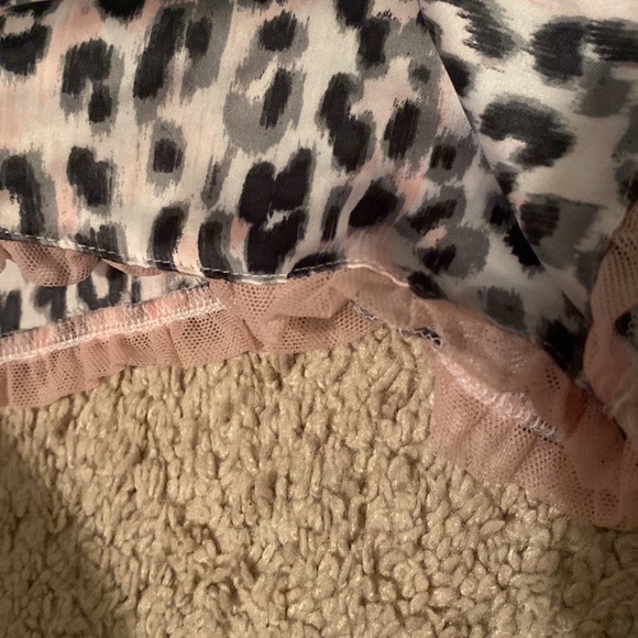 Small Victorias Secret sleep shorts - Picture 4 of 5